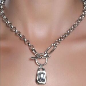 Avens Beauty Silver Necklace